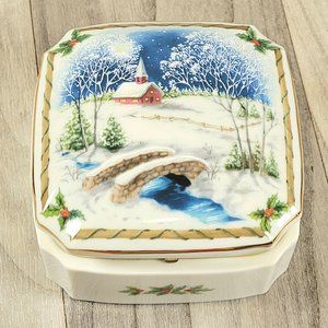 Heritage House Melodies of Christmas Trinket / Music Box Silent Night